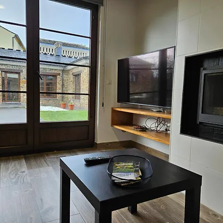 Rurales Lola Penarronda * Castropol