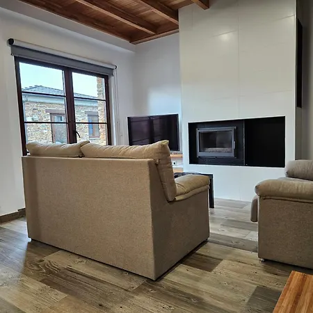 Rurales Lola Penarronda * Castropol