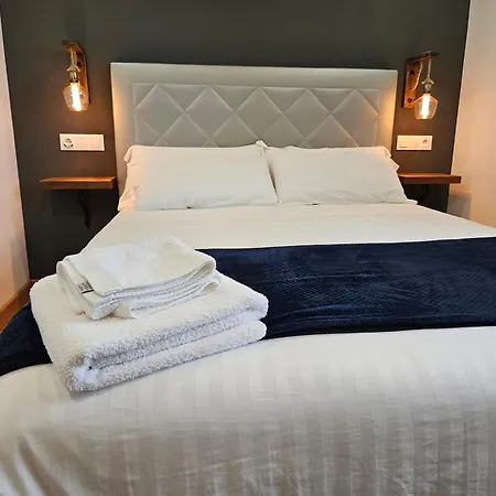 Rurales Lola Penarronda Castropol