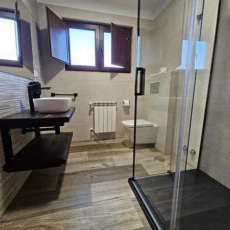 Rurales Lola Penarronda * Castropol