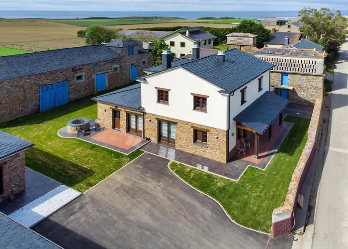 Rurales Lola Penarronda Castropol