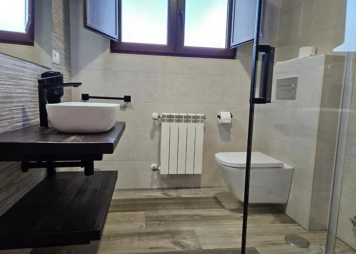 Rurales Lola Penarronda Castropol