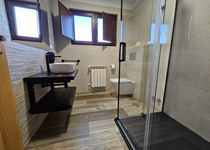 Rurales Lola Penarronda * Castropol