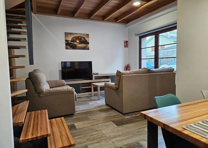 Rurales Lola Penarronda Castropol